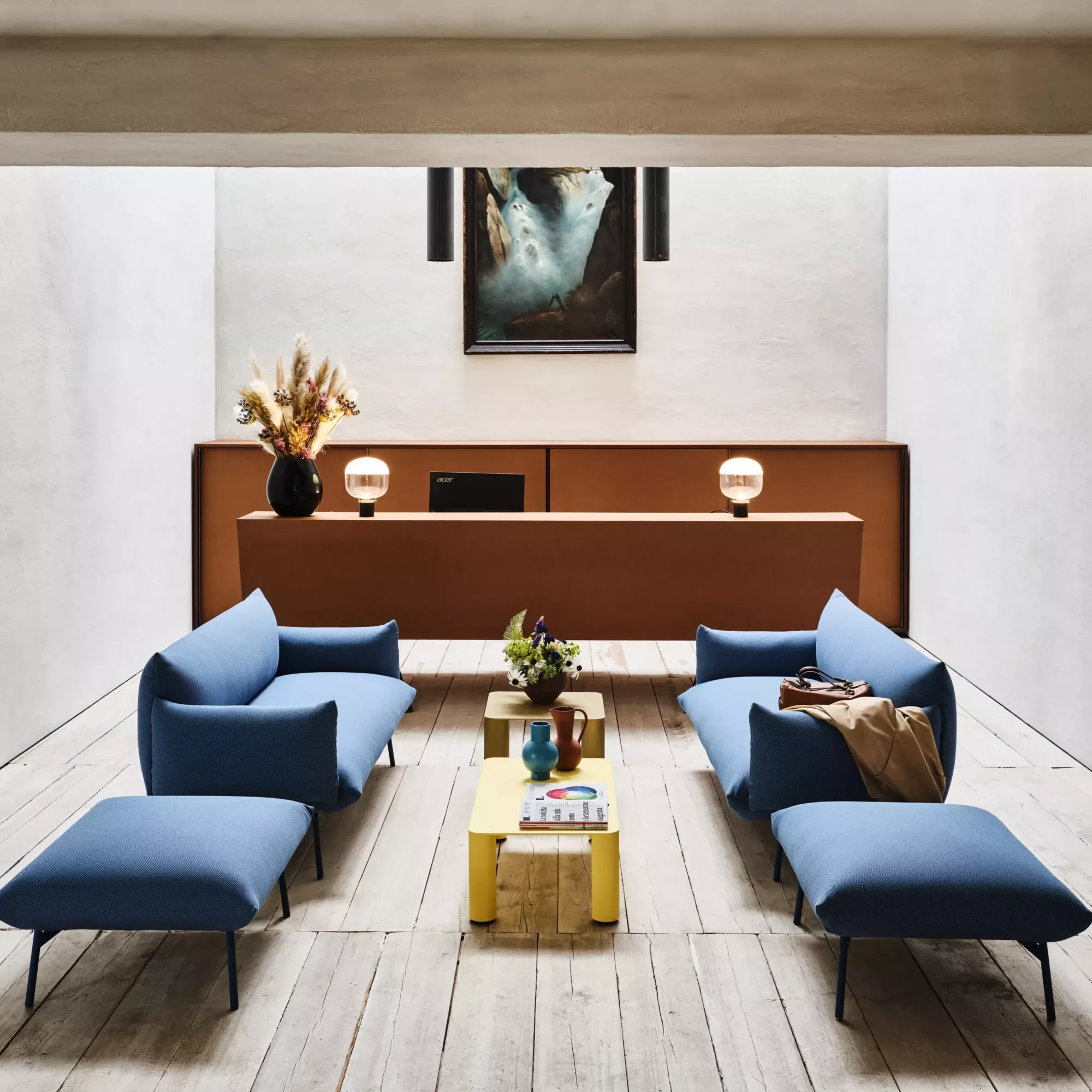 3 products suitable for any lounge areas